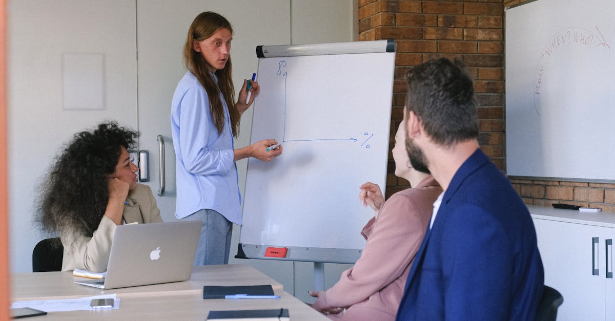 如何帮助年轻玩家摆脱技术支持辅助的诱惑？